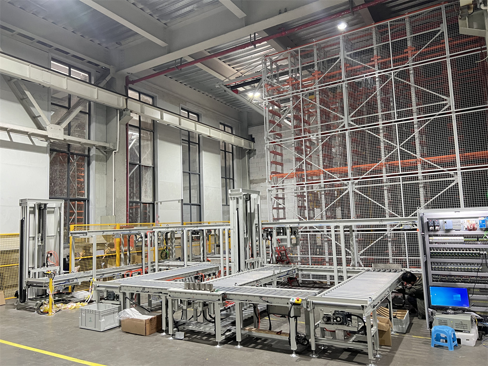 廠家如何使用穿梭時(shí)貨架作業(yè)？